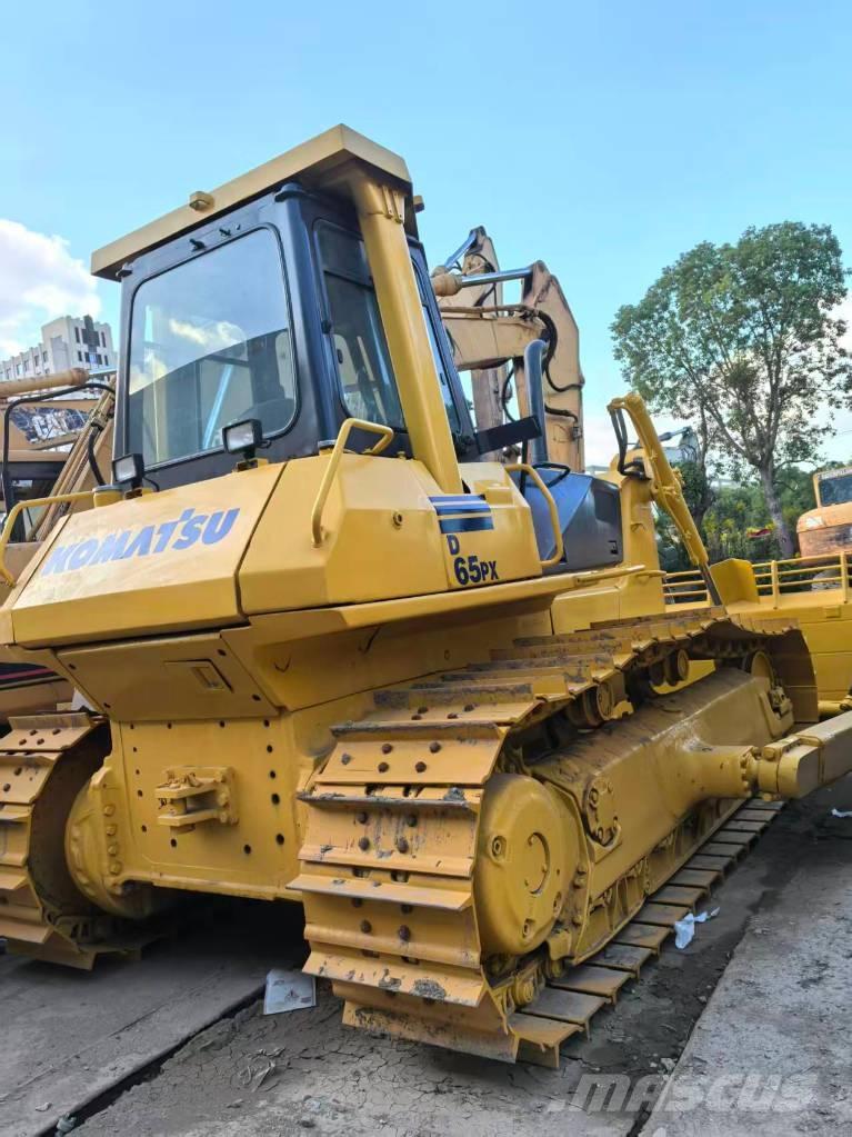 Komatsu D 65 PX-12 ブルドーザー