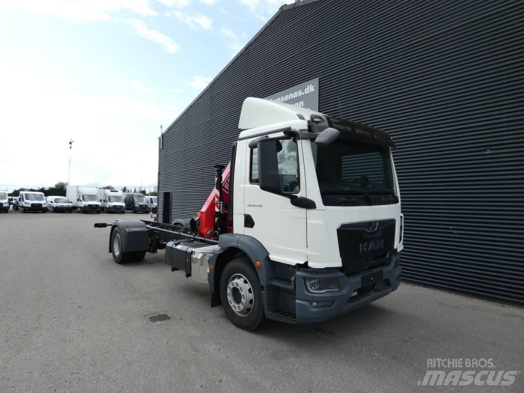 MAN TGM 18.290 クレーントラック、ユニック車