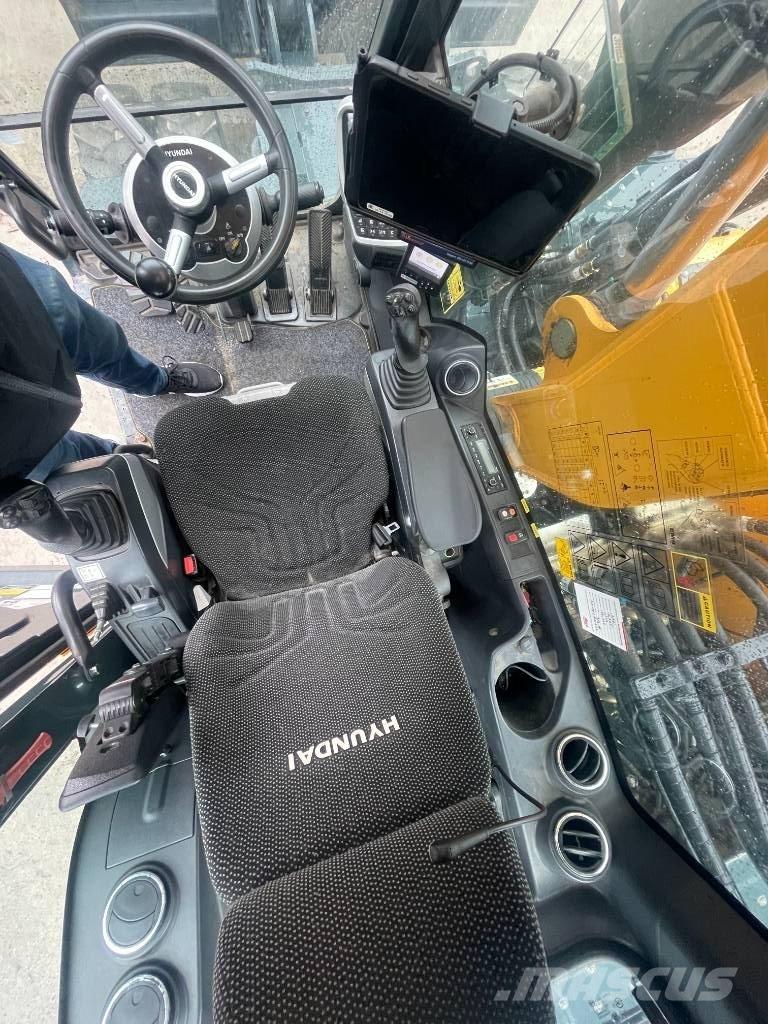 Hyundai HW 160 ホイール式油圧ショベル（パワーショベル・ユンボ・バックホー）