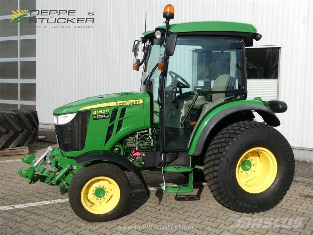 John Deere 4052R コンパクトトラクター