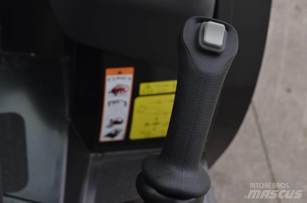 Manitou MC 25-4 ディーゼル・軽油