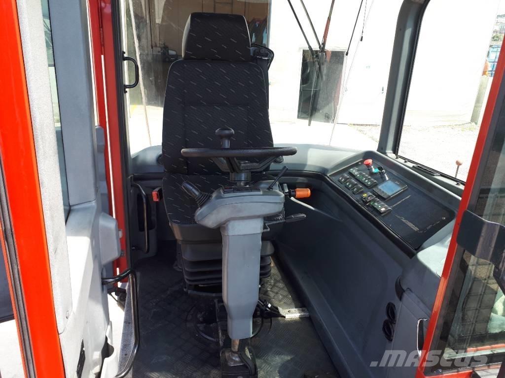 Kalmar TR618i ターミナルトラクター