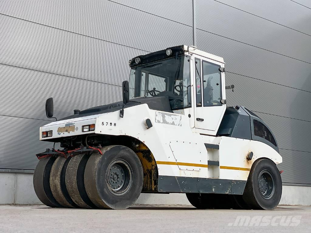 Bomag BW 24 RH タイヤローラ