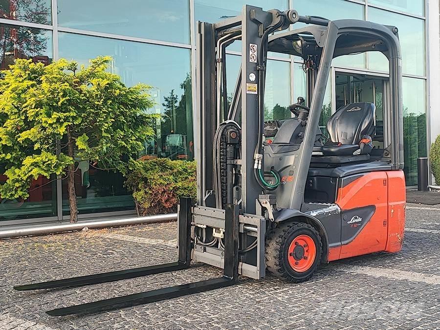 Linde E12-02 バッテリーフォークリフト