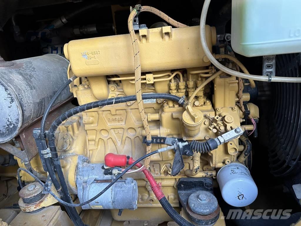 CAT 306 E2 大型油圧ショベル12t以上（パワーショベル・ユンボ）