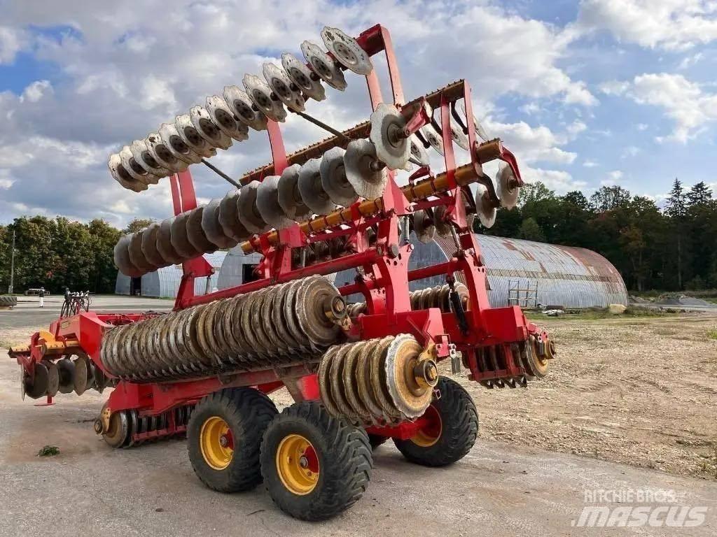 Väderstad Carrier820 ディスクハロー