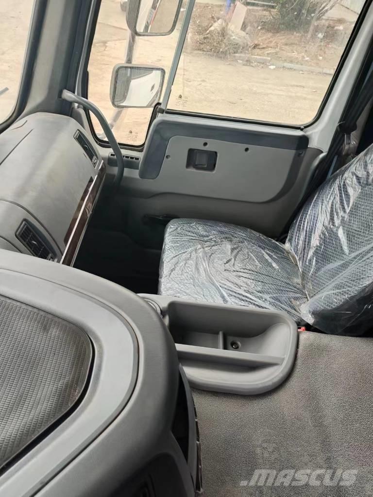 Howo 371 6x4 ダンプ