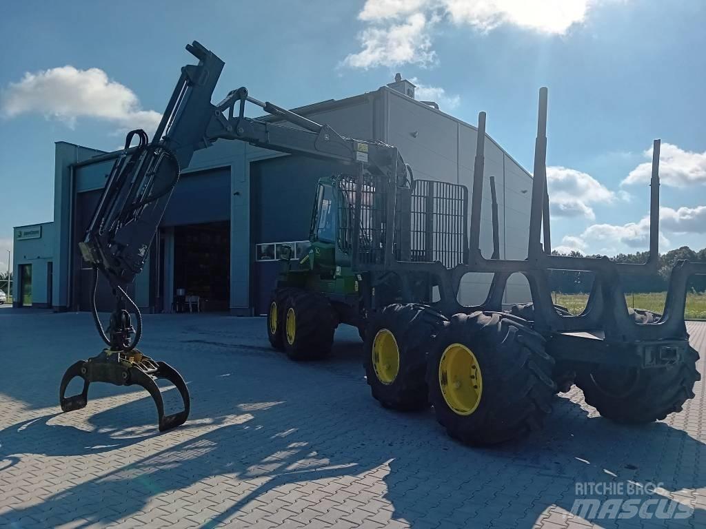 John Deere 1010G フォワーダー