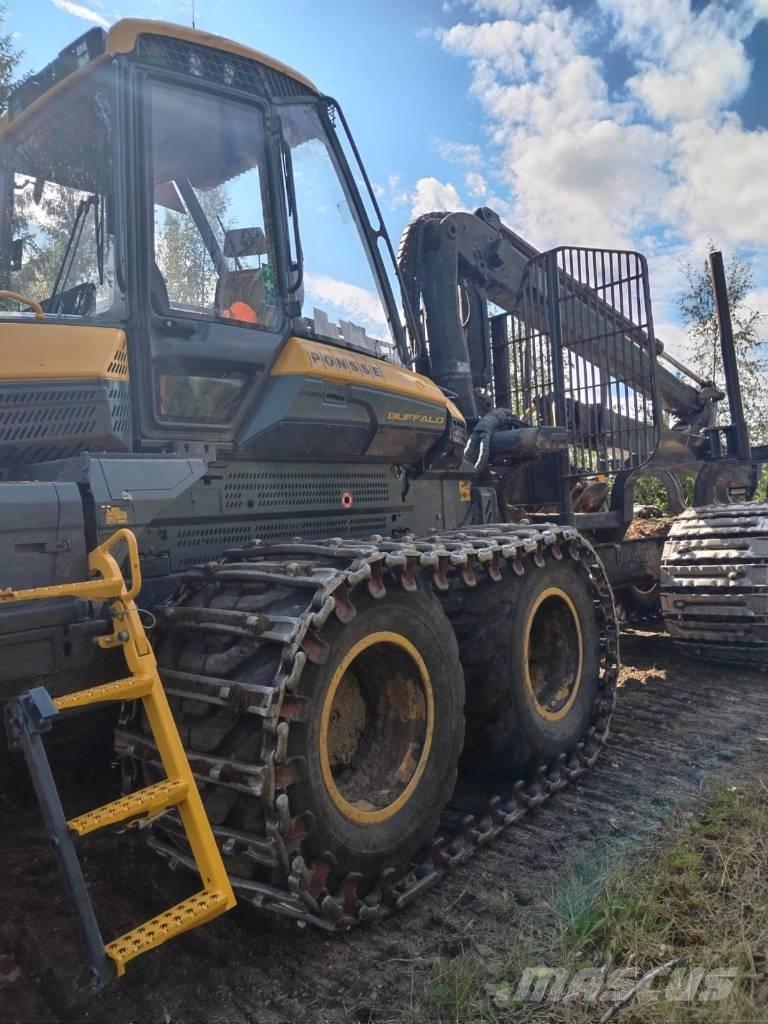 Ponsse Buffalo 8W フォワーダー