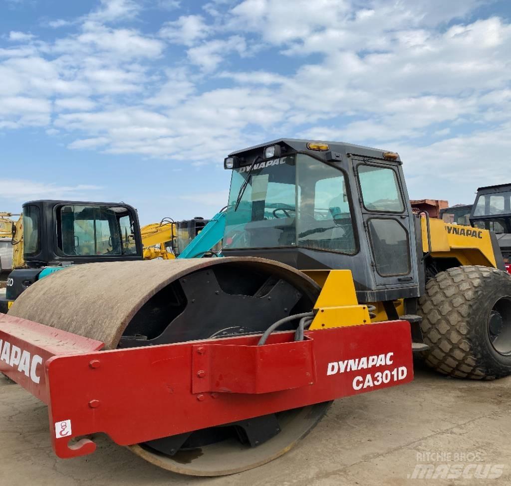 Dynapac CA 301 D 振動ローラ