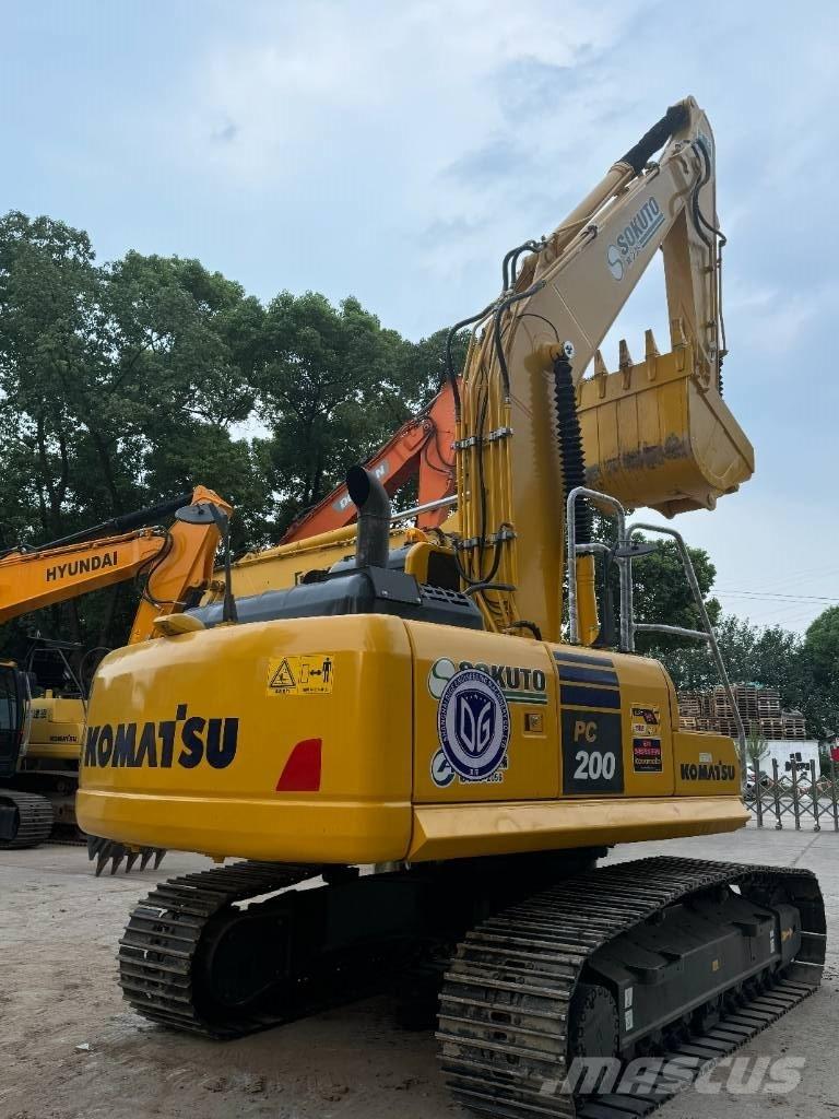 Komatsu PC 200-8 大型油圧ショベル12t以上（パワーショベル・ユンボ）