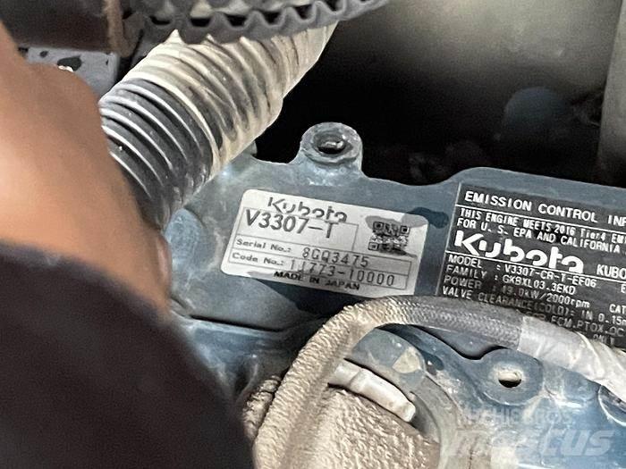 Kubota KX080-4a 中型油圧ショベル 7ｔ-12ｔ（ユンボ・パワーショベル・バックホー）