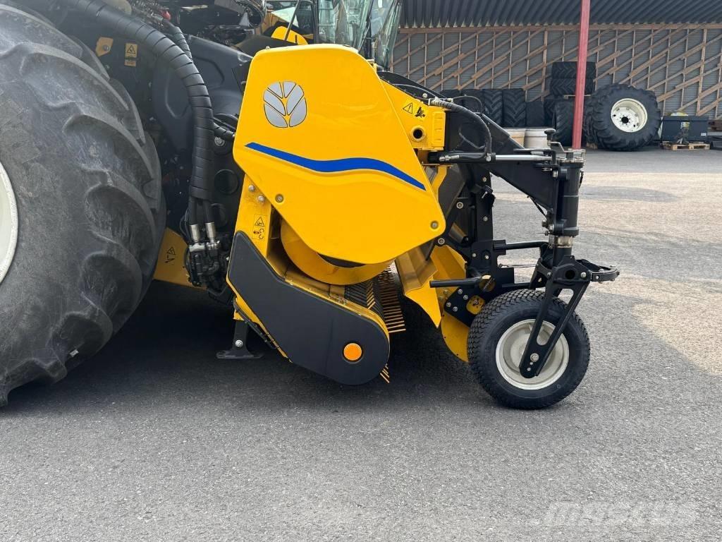 New Holland FR 550 自走式フォレージハーベスター