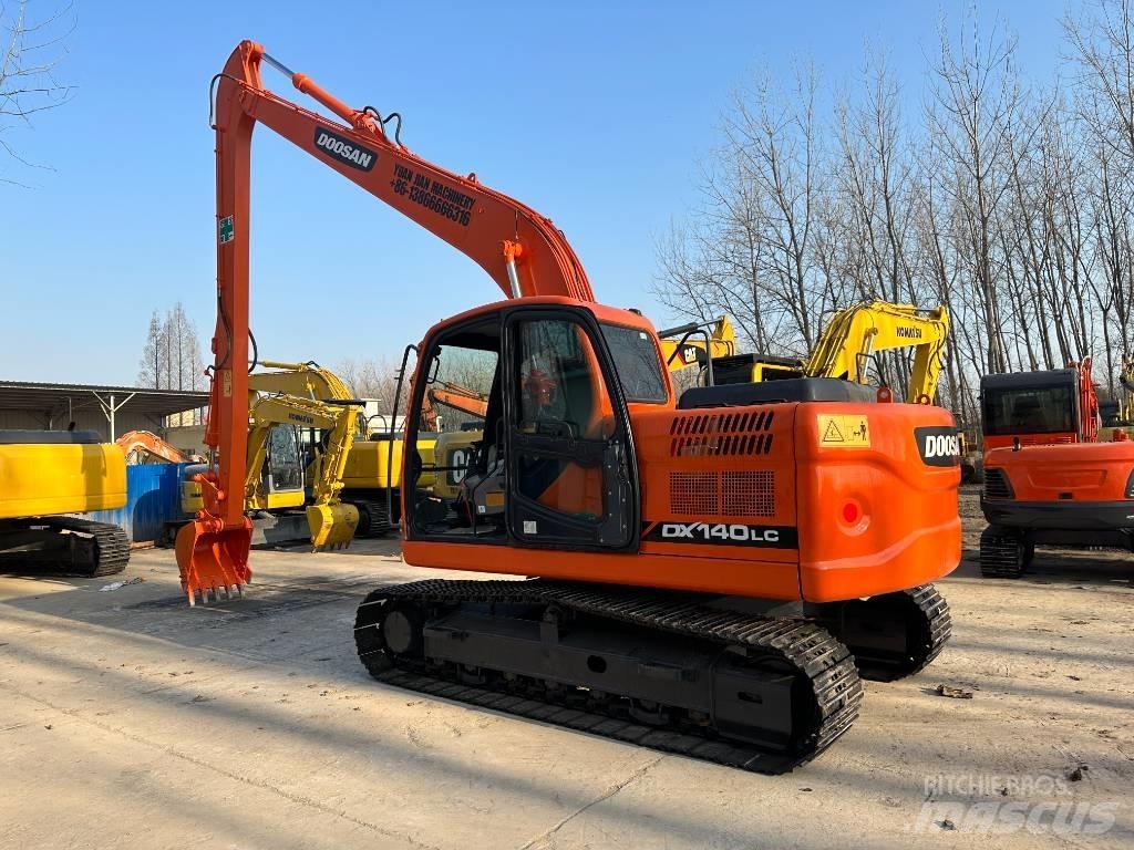 Doosan DX140 ミニ油圧ショベル 7t以下（ミニユンボ・ミニディガー）