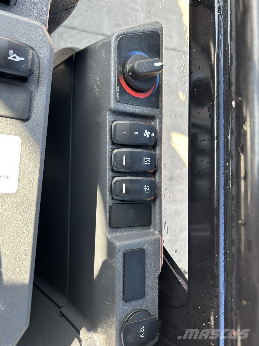 CAT 906 (9145) 多目的ローダー