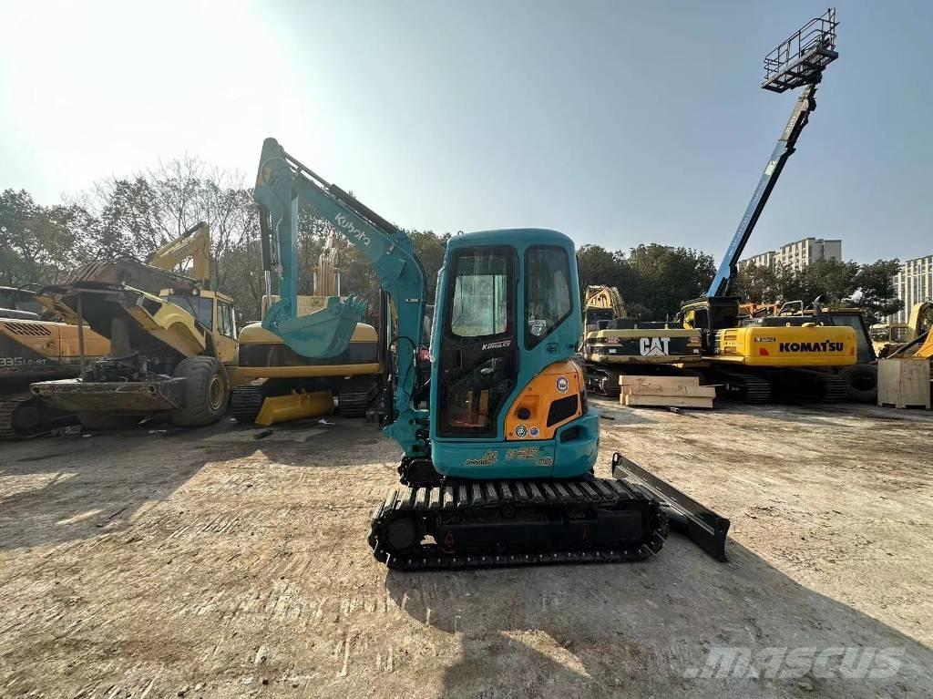 Kubota U 35 大型油圧ショベル12t以上（パワーショベル・ユンボ）