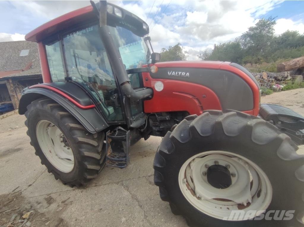 Valtra N 101 トラクター