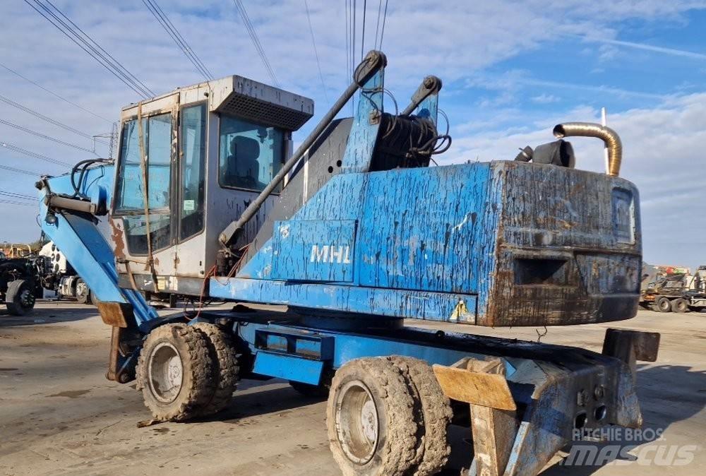 Fuchs 331 廃棄物／工業産廃処理機