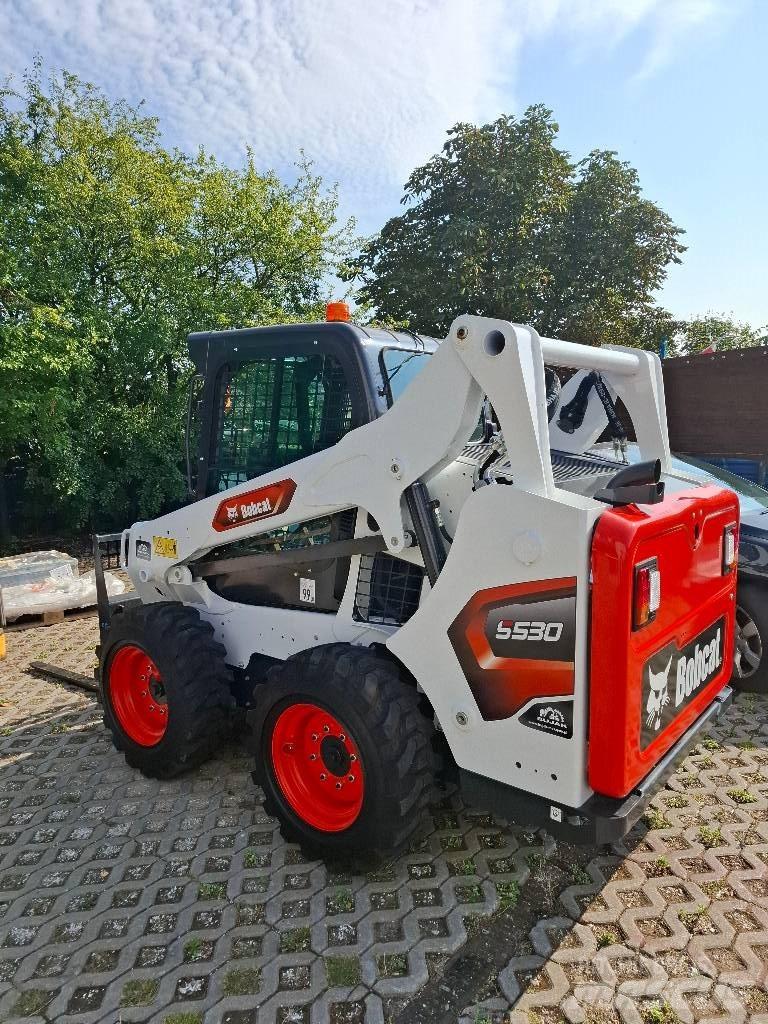 Bobcat S 530 スキッドステアローダー