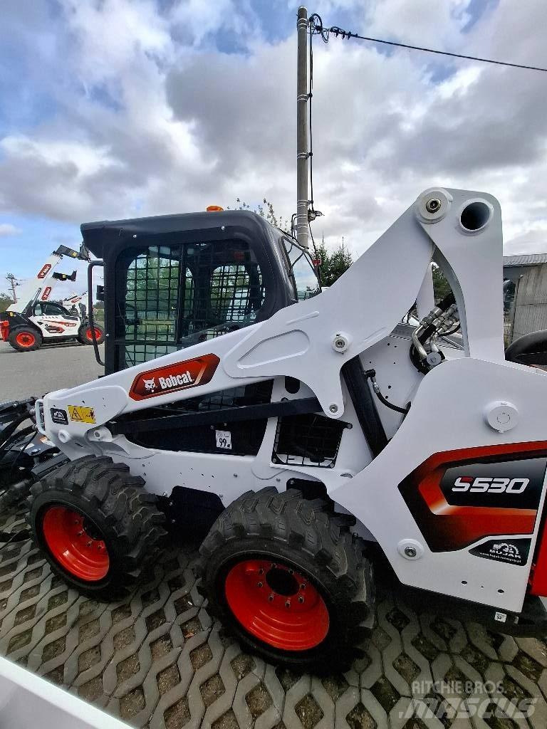 Bobcat S 530 スキッドステアローダー