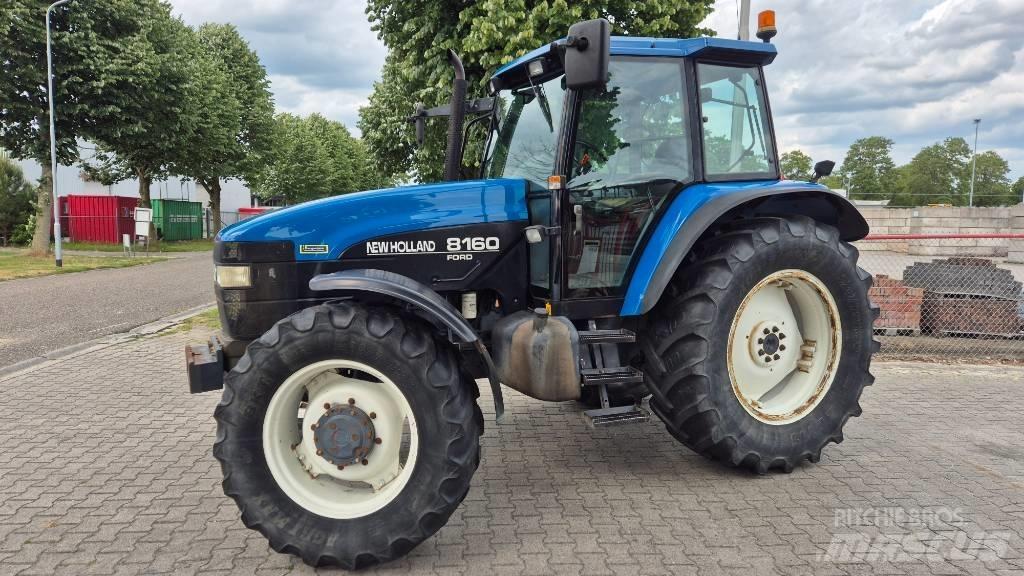 New Holland 8160 RC トラクター