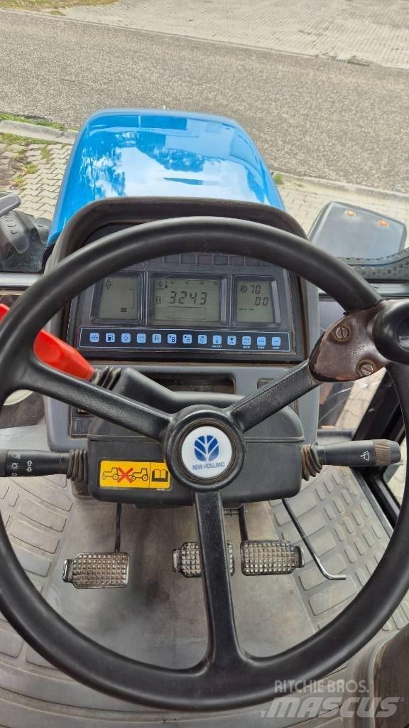 New Holland 8160 RC トラクター