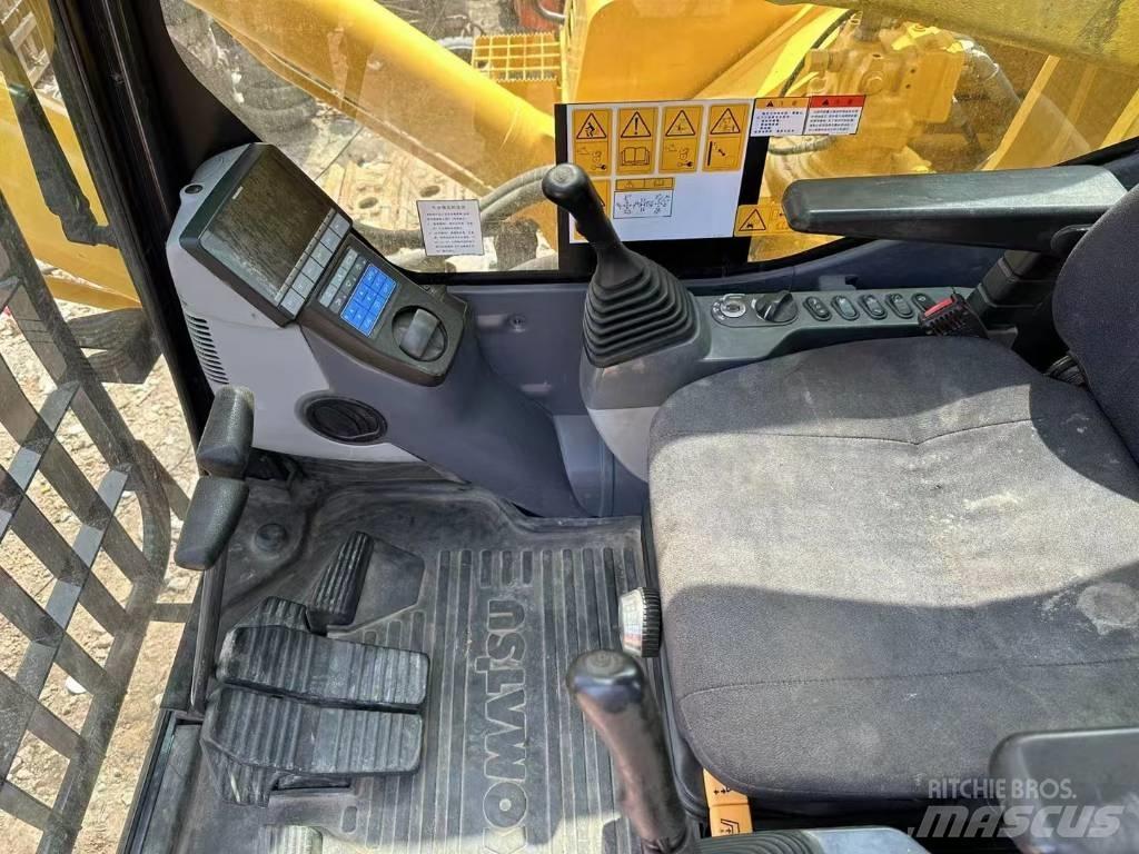 Komatsu PC 850-8 水陸両用油圧ショベル、ユンボ