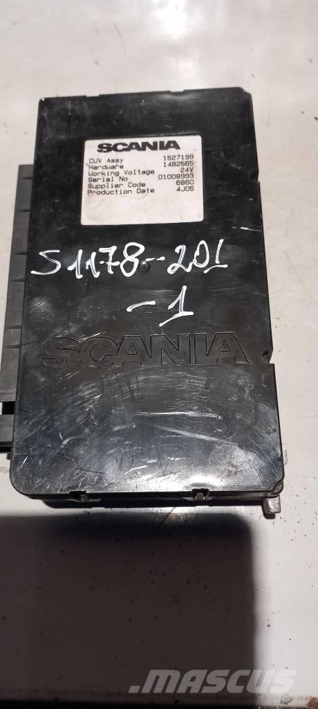 Scania R 420. 1527199 電子機器