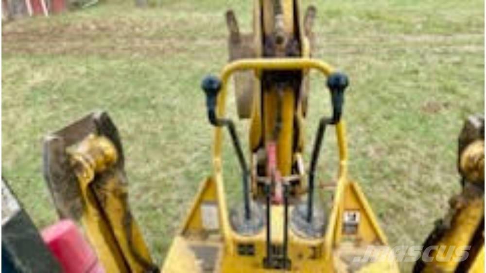 John Deere 110 バックホーローダー
