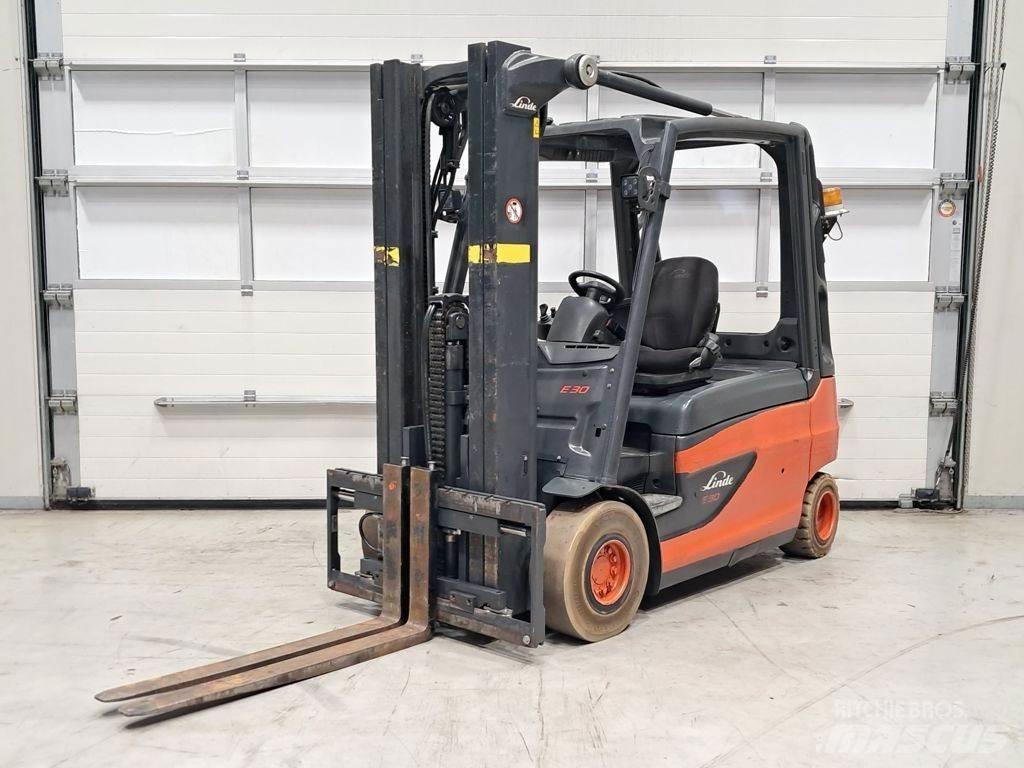 Linde E30L-01 バッテリーフォークリフト