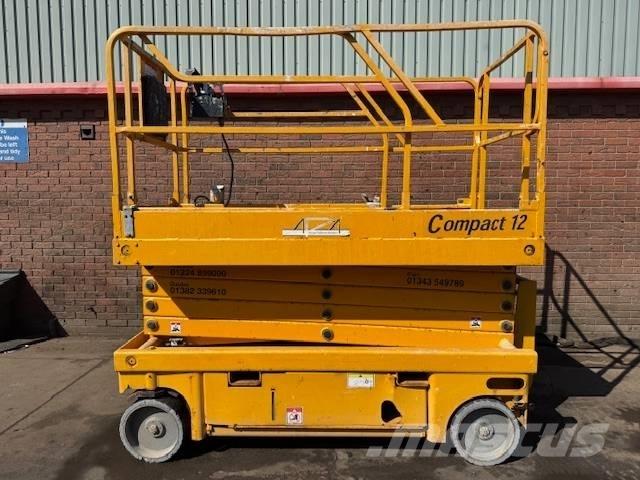 Haulotte Compact 12 シザースリフト