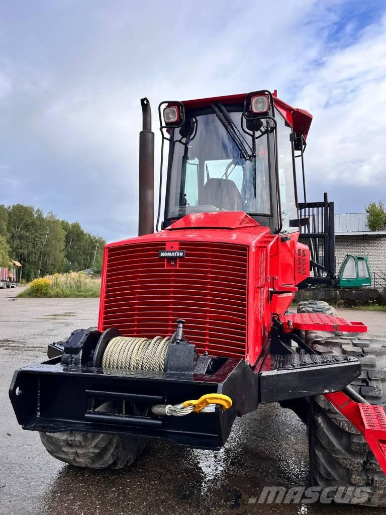 Komatsu 840 TX フォワーダー