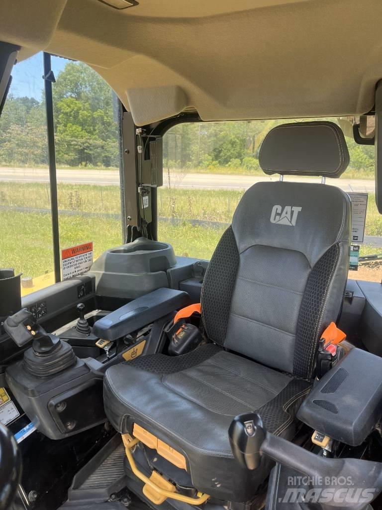 CAT D 6 LGP ブルドーザー
