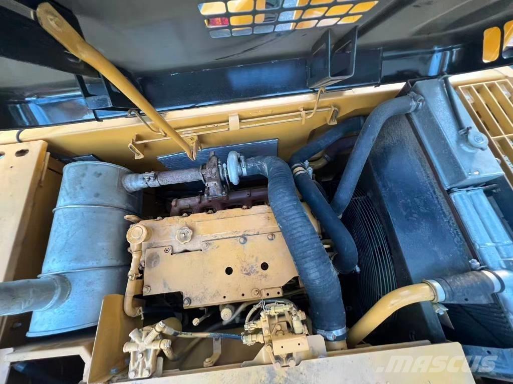CAT 320 D 大型油圧ショベル12t以上（パワーショベル・ユンボ）