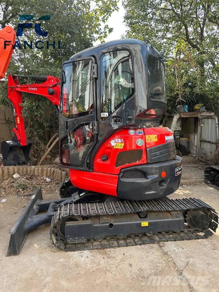 Kubota u35 大型油圧ショベル12t以上（パワーショベル・ユンボ）