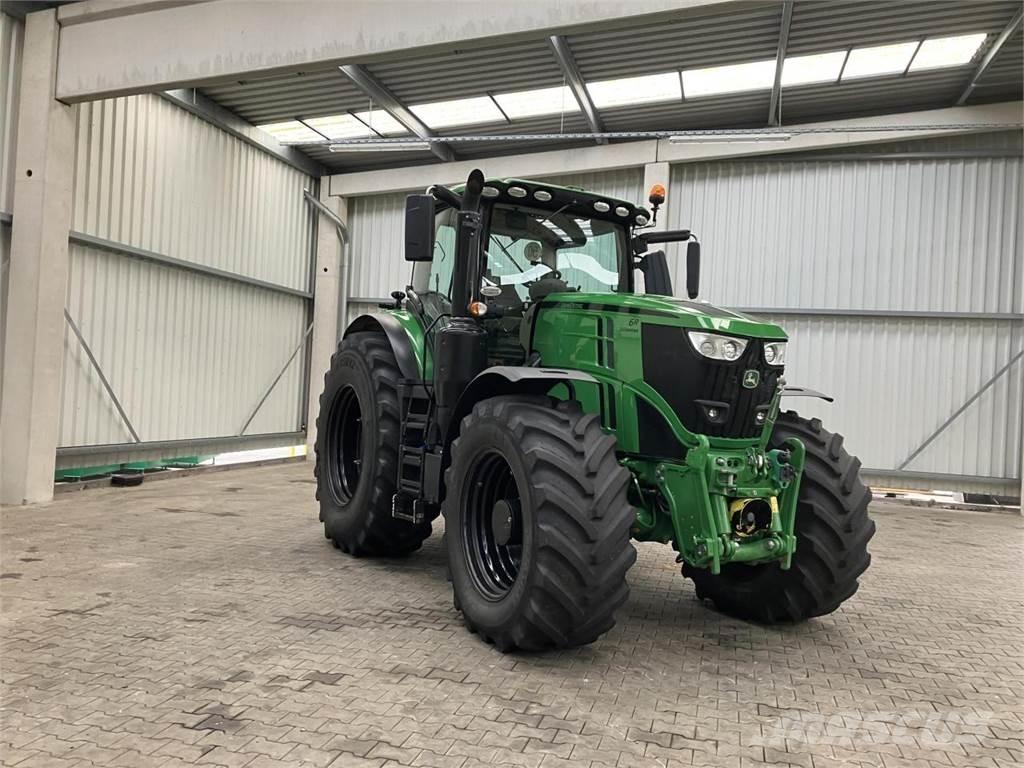 John Deere 6250R トラクター