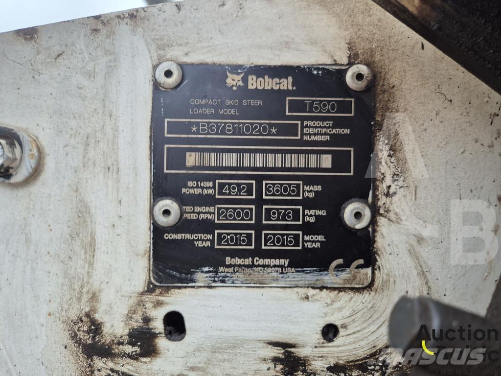 Bobcat T590 クローラーローダー