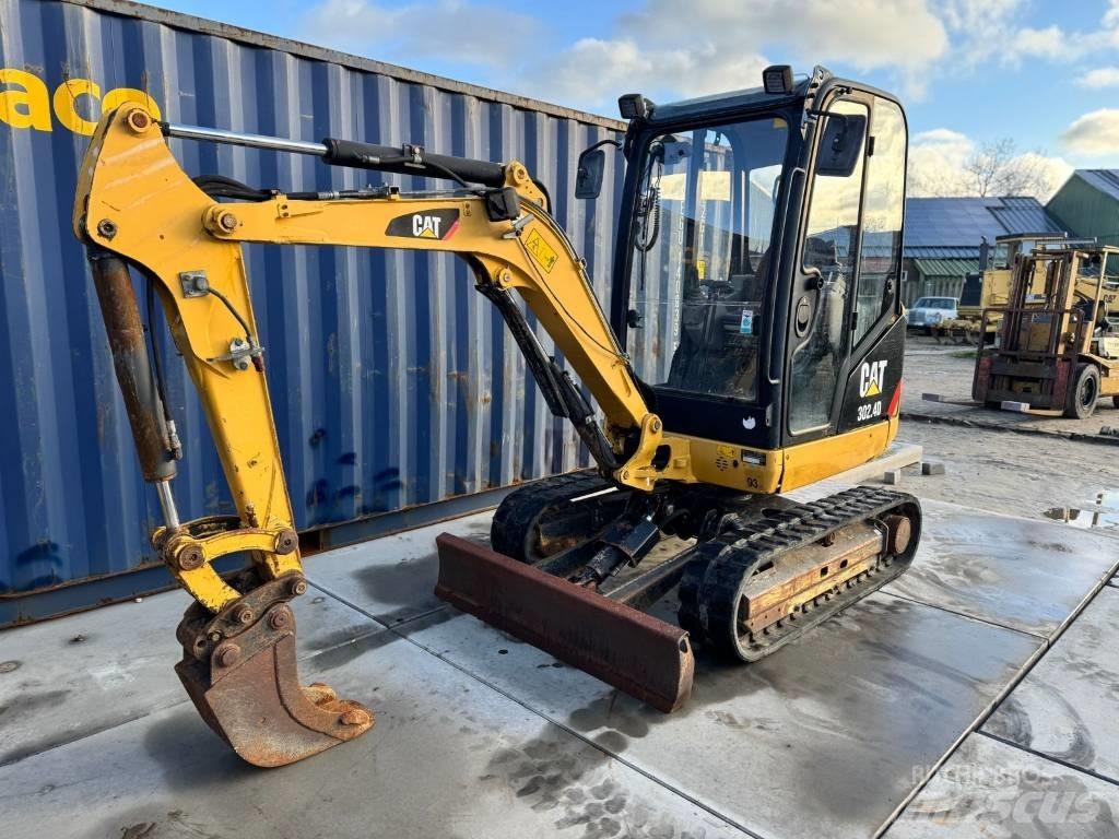 CAT 302.4 D ミニ油圧ショベル 7t以下（ミニユンボ・ミニディガー）