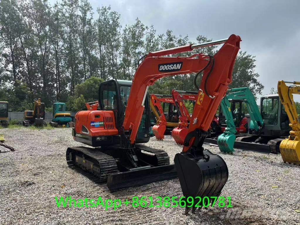 Doosan DX 60 ミニ油圧ショベル 7t以下（ミニユンボ・ミニディガー）