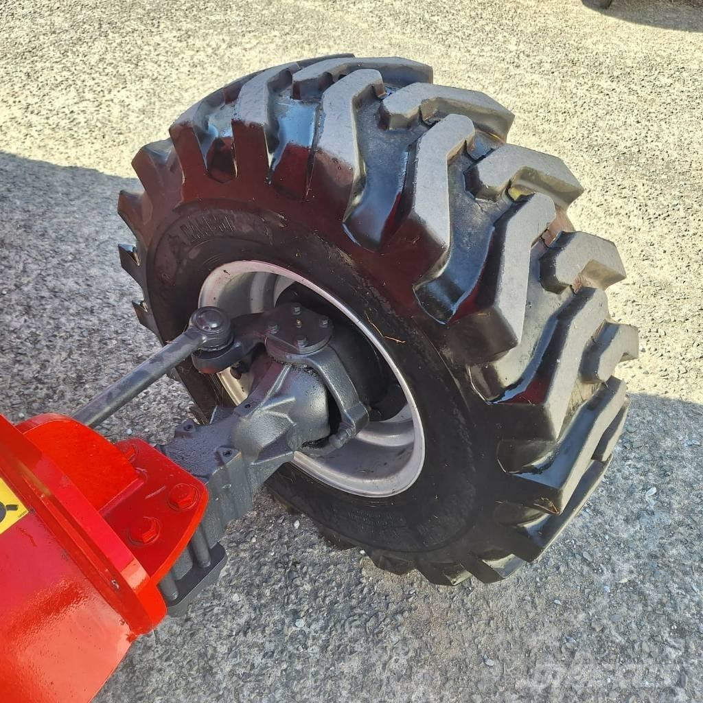 Manitou 180 ATJ ブームリフト　屈伸型