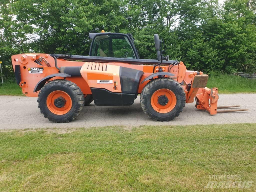 JCB 540-140 テレスコーピックハンドラー