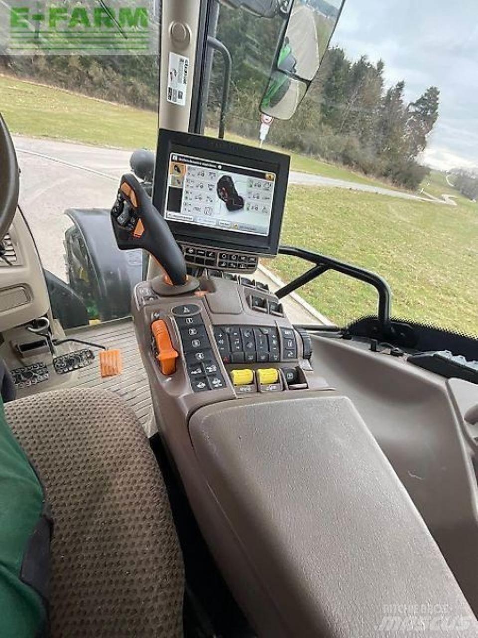 John Deere 6215 r トラクター