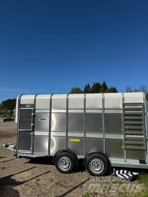 Ifor Williams TA 510 家畜輸送用トレーラー