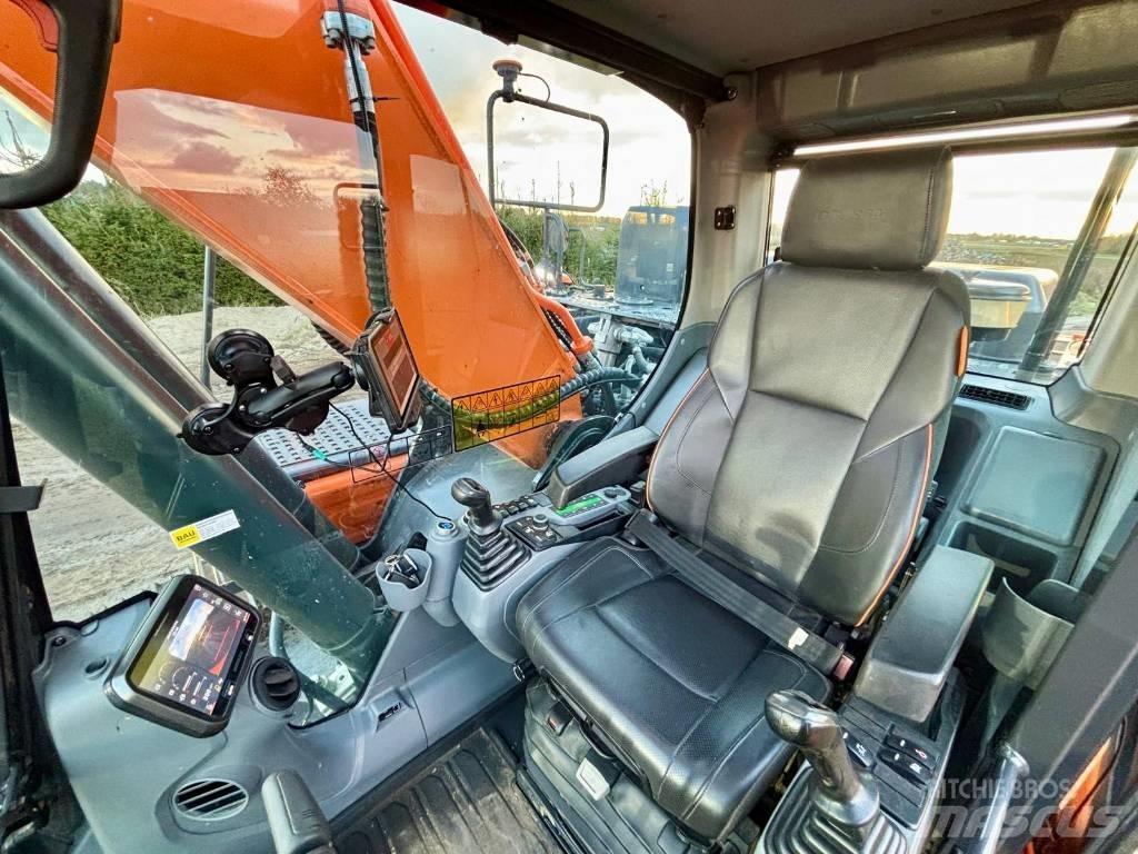 Doosan DX 255 大型油圧ショベル12t以上（パワーショベル・ユンボ）