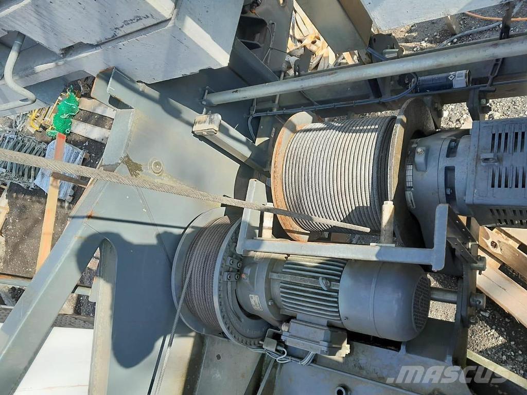 Liebherr 81k その他昇降機・クレーン