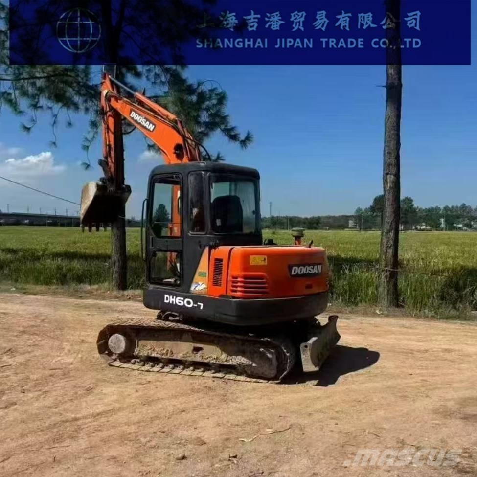 Doosan DH 60 ミニ油圧ショベル 7t以下（ミニユンボ・ミニディガー）