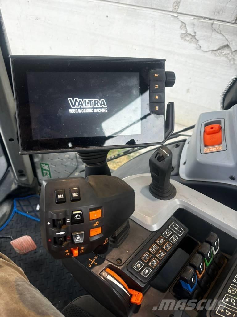 Valtra T 254 V トラクター