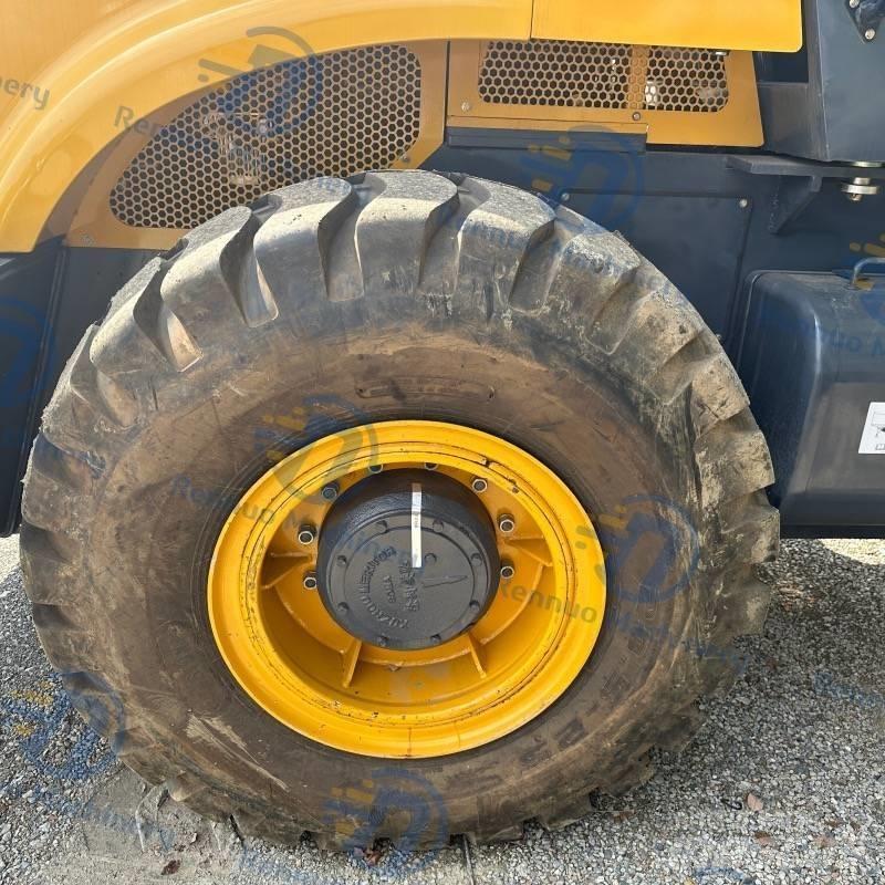 XCMG XS263J 振動ローラ