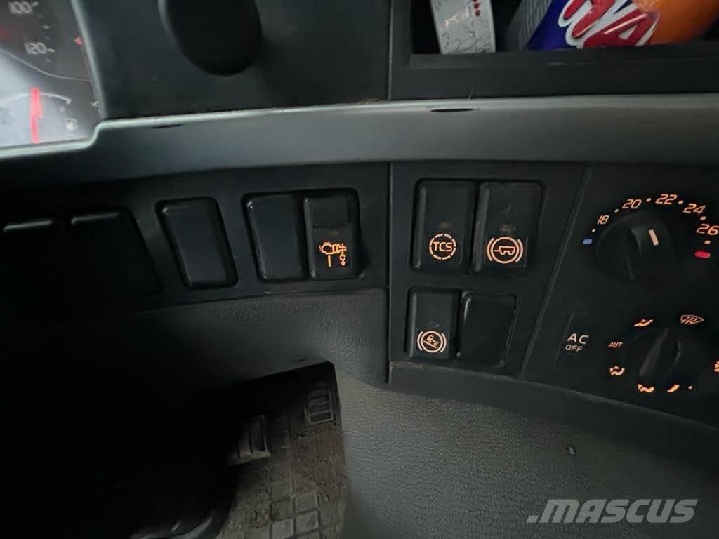 Volvo FM 460 クレーントラック、ユニック車