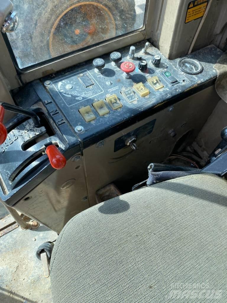 John Deere 770b モーターグレーダー